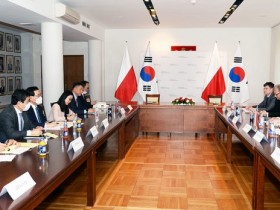 한·폴란드, 원전·방산 등 전방위 협력…9개 MOU 체결
