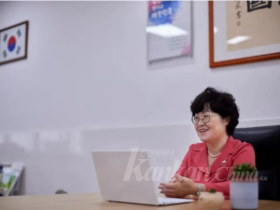 [인터뷰] 가르치고(敎) 돌보는(育) 일이 교육, 광저우한국학교 김성희 교장