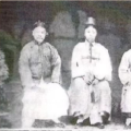 빙그레 웃으시는 볌재 김규흥