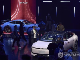 '세계 최대' 中상하이모터쇼 개막…관세전쟁 속 신차 100대 위용